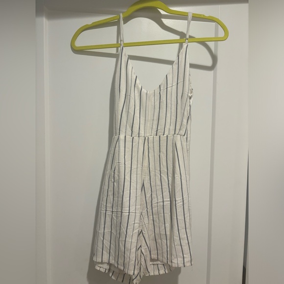 Lspace navy and white striped romper. size XS. New with Tags. - Picture 4 of 5